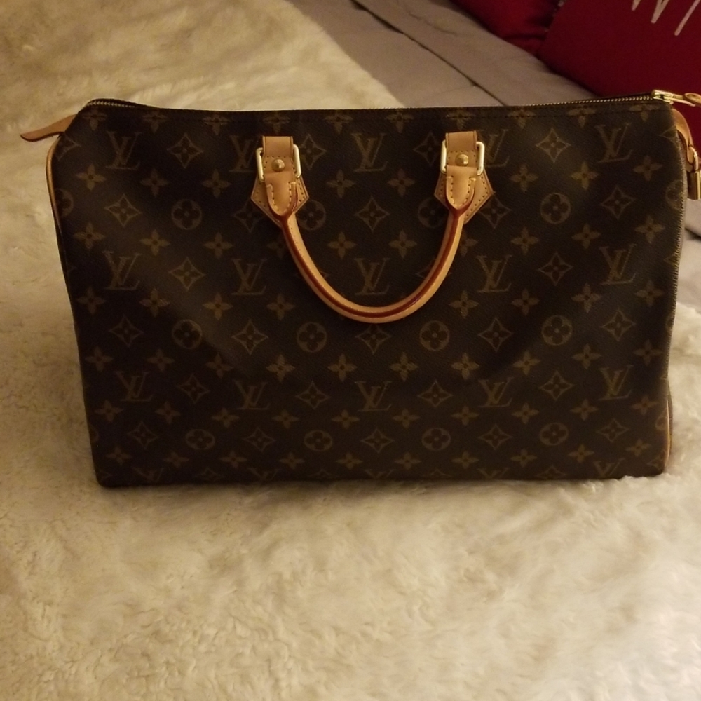 Louis Vuitton Speedy 40